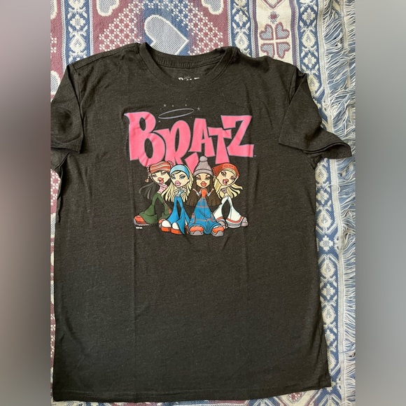 Bratz Cartoon Tee - Picture 1 of 2